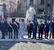 Vallerotonda, cerimonia di Alzabandiera in onore del Reggimento San Marco. Gianluca Quadrini: “bisogna guardare al nostro passato con rispetto e gratitudine, e per trasmettere alle future generazioni il valore di questi momenti storici”