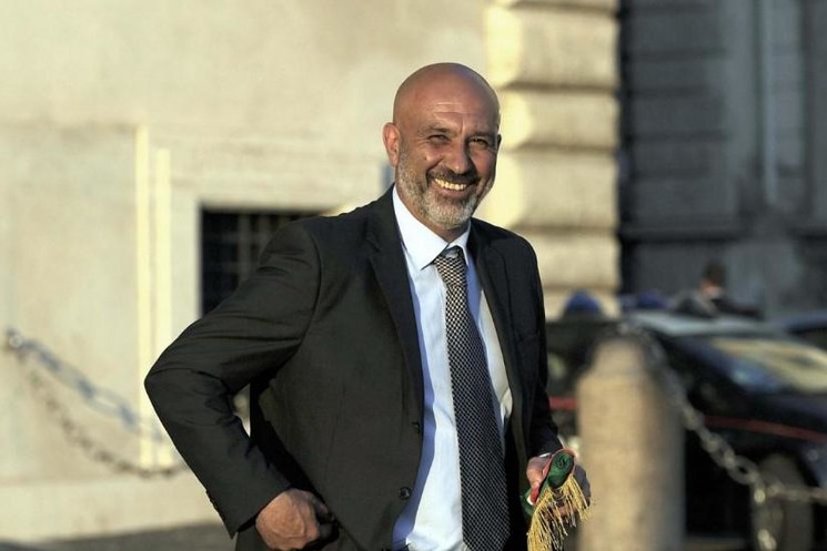 PIROZZI HA UFFICIALIZZATO LA CANDIDATURA ALLA REGIONE. QUADRINI:"CENTRODESTRA RESTI UNITO"