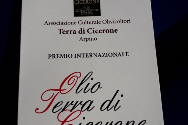 ARPINO, ASSOCIAZIONE OLIVICOLTORI ‘TERRA DI CICERONE’. Successo il Corso di Potatura con la dott.ssa Canale, patrocinato dall'ente montano. L'11 maggio il prestigioso Premio Internazionale “Olio Terra di Cicerone”, giunto alla sua VII edizione.