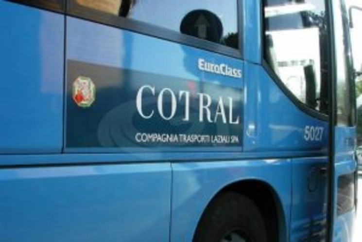AUTOBUS NON PASSA, OPERAI FCA A PIEDI. QUADRINI SCRIVE AL COTRAL.