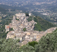 ARPINO, STRADE COMUNALI DISSESTATE. PROTESTE AL QUARTIERE COLLE.