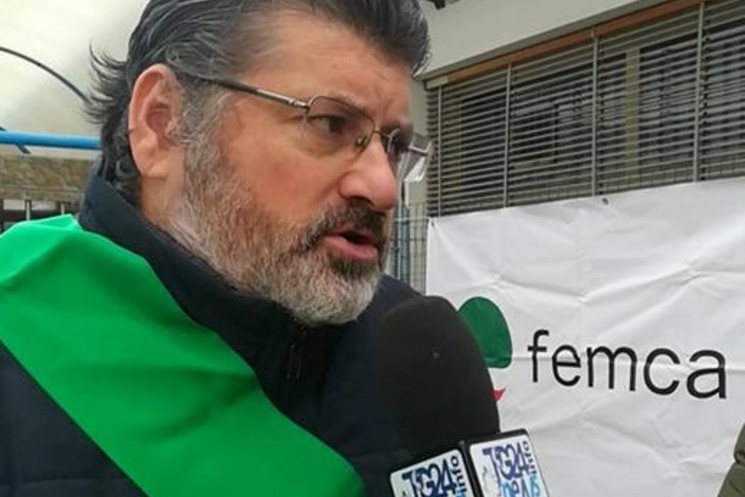 ROCCASECCA, MANIFESTAZIONE IDEAL STANDARD. QUADRINI:”IMPEDIRE LA DELOCALIZZAZIONE, PRENDENDO ESEMPIO DA GRANDI POTENZE ESTERE”