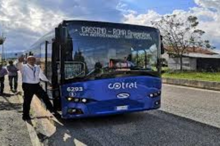 Ceprano, Strada del Sole. Da oggi attiva la fermata Cotral per Roma Anagnina, grazie all’interessamento di Quadrini:”Ringrazio Cotral”.