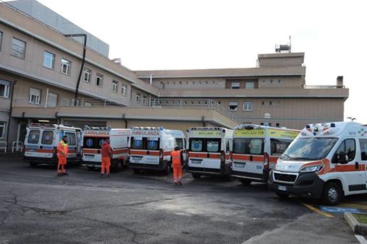 AMBULANZE BLOCCATE NEGLI OSPEDALI ROMANI E CIOCIARI. L’ACCUSA DI QUADRINI A ZINGARETTI: ”CITTADINI ESAUSTI”