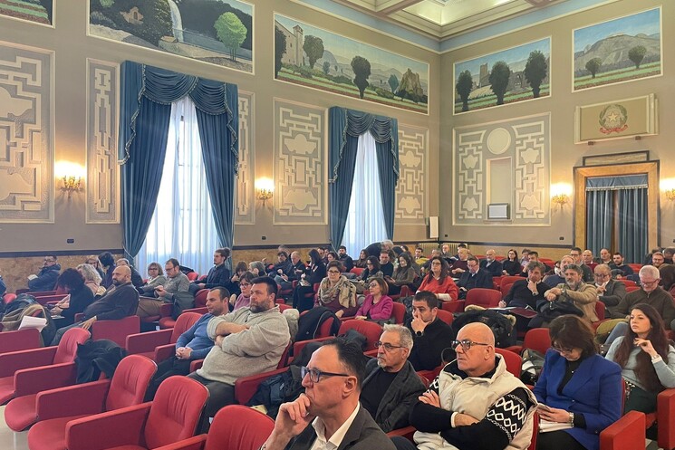 PROVINCIA: SI E’ APERTO IL CORSO DELL’ACCADEMIA PA SULLA PIANIFICAZIONE TERRITORIALE E L’URBANISTICA – Presente a rappresentare la Provincia di Frosinone, Gianluca Quadrini